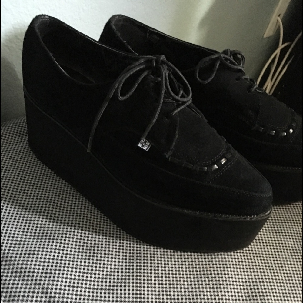 T.U.K Pointed Toe Platform Shoe